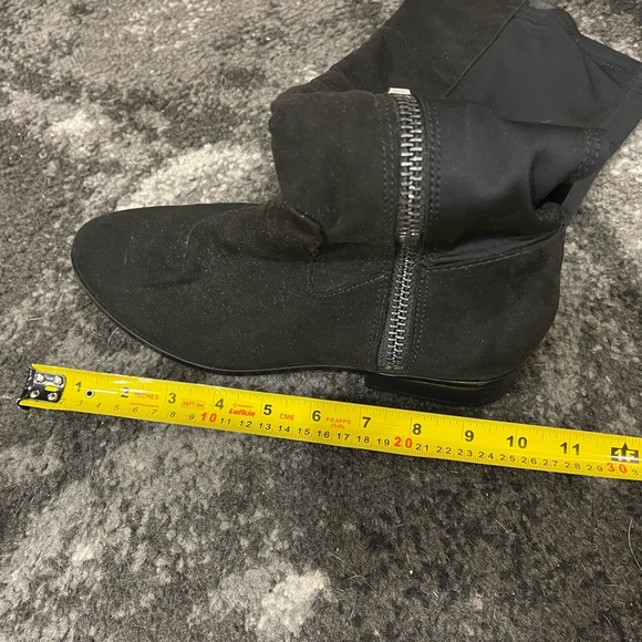 Knee height boots got from Aldo
Size: US 7.5 / UK 5 - Picture 6 of 9